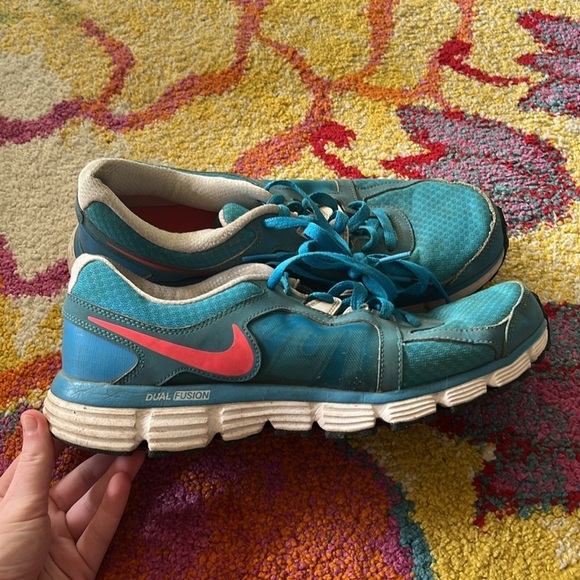 WOMENS 11.5 DUALFUSION ST2 nike RUNNING SHOES - Picture 2 of 9